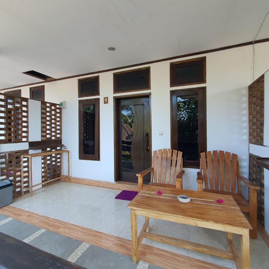 Putra Boyan Cottages Quần đảo Gili Ngoại thất bức ảnh