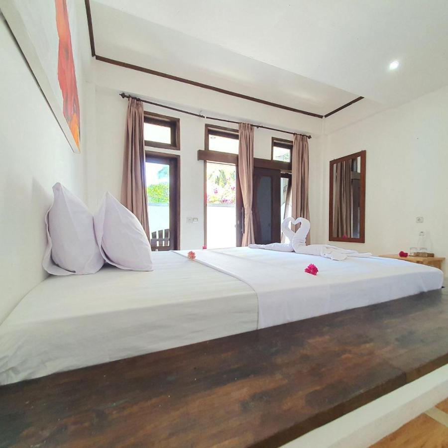 Putra Boyan Cottages Quần đảo Gili Ngoại thất bức ảnh