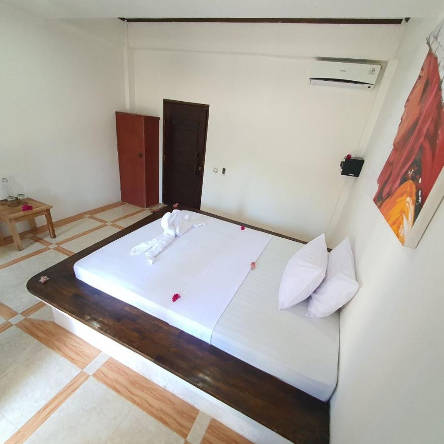 Putra Boyan Cottages Quần đảo Gili Ngoại thất bức ảnh